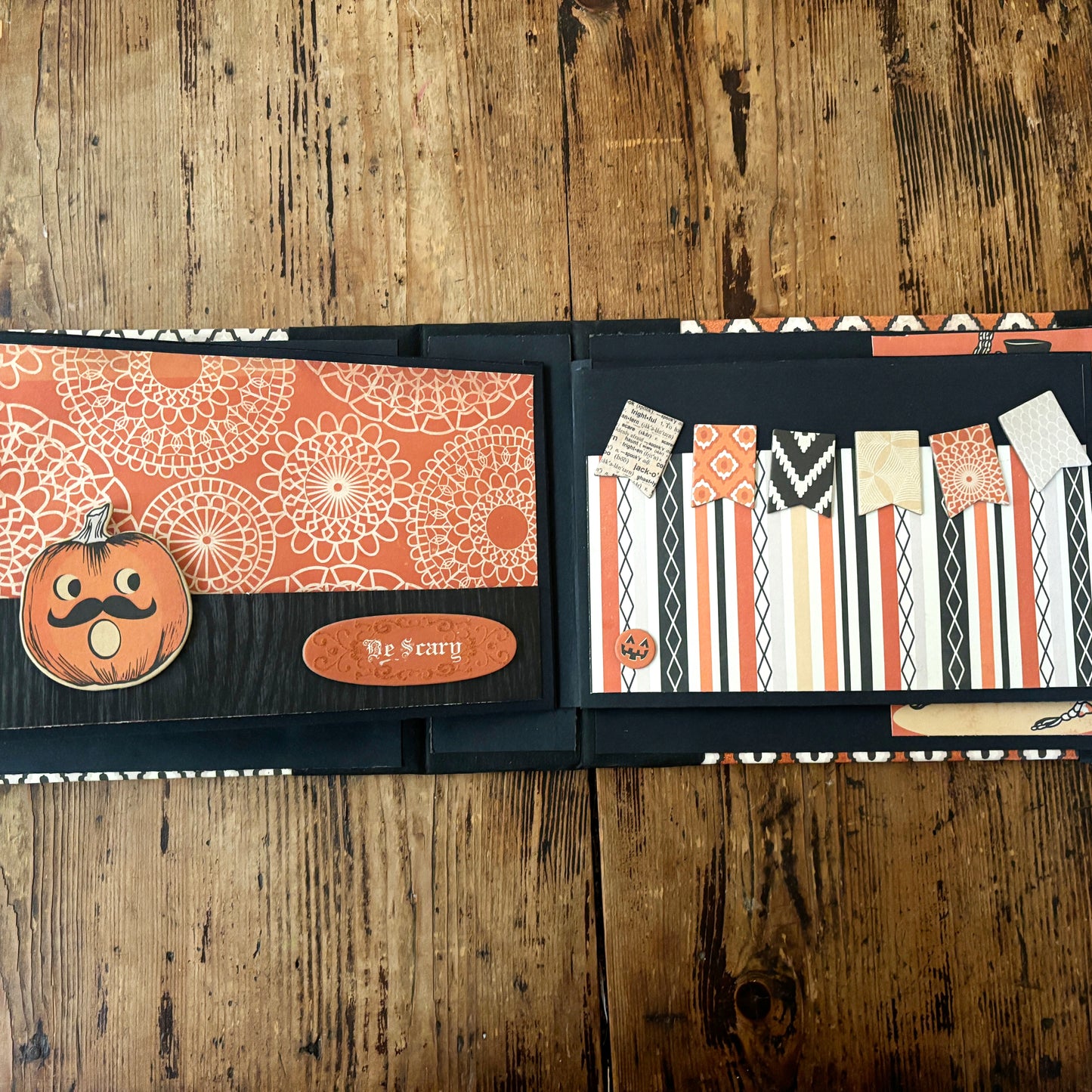 Mini Album - Halloween Tricks & Treats