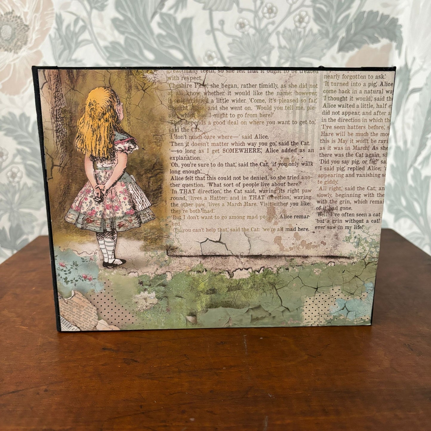 Alice in Wonderland Shadow Box