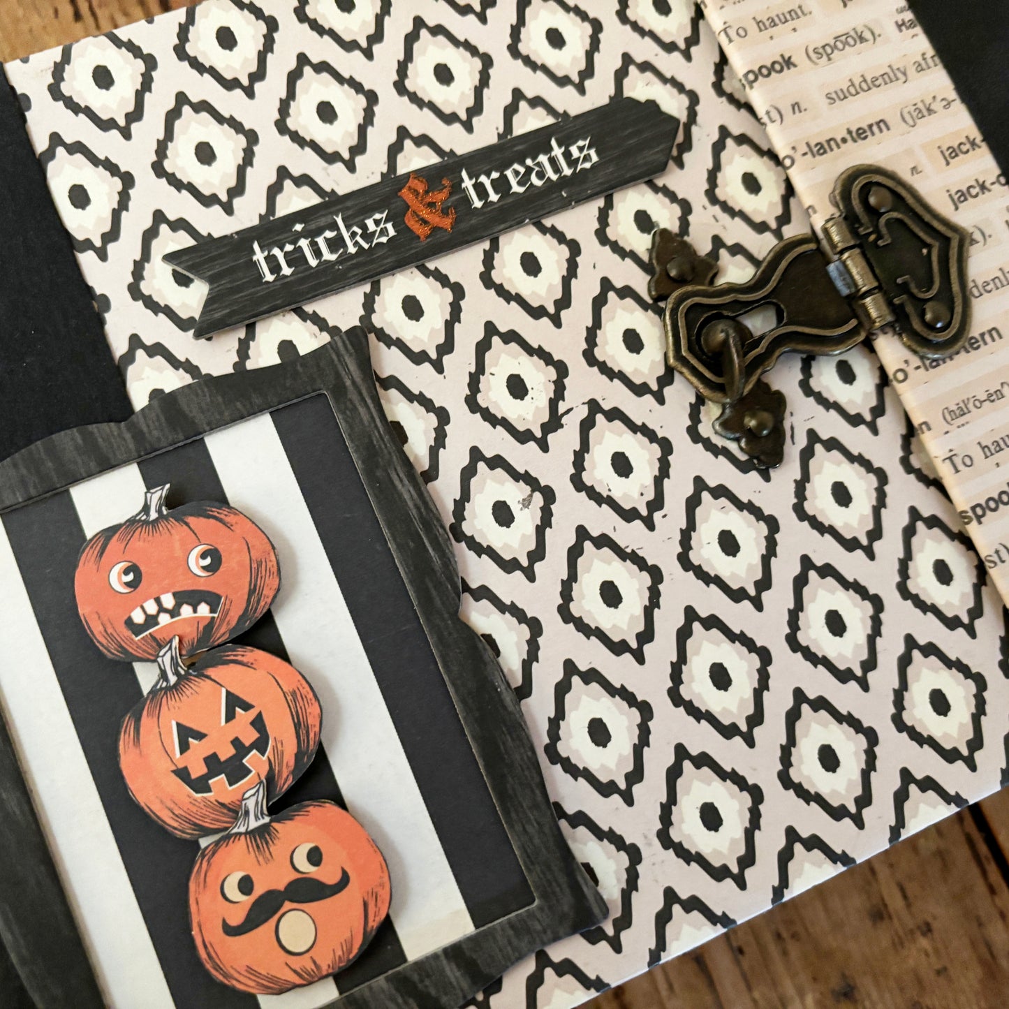 Mini Album - Halloween Tricks & Treats